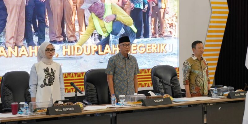 Kiri ke Kanan: Wakil Gubernur Lampung, Jihan Nurlela; Gubernur Lampung, Rahmat Mirzani Djausal; Sekda Lampung, Marindo Kurniawan. (Diskominfo)