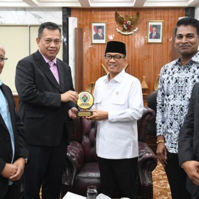 Mendes, Yandri Susanto, bersama UKKM/Net