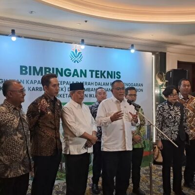 Menteri LH Hadiri Bimtek NEK