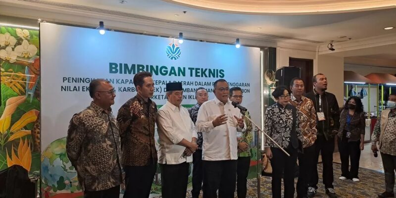 Menteri LH Hadiri Bimtek NEK