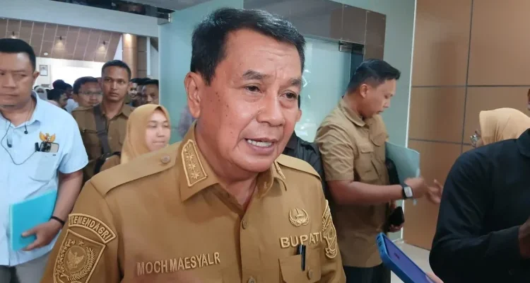 Bupati Tangerang, Maesyal Rasyid, menjawab tentang dana hibah kelola lingkungan. (Foto: RRI/Saadatuddaraen)