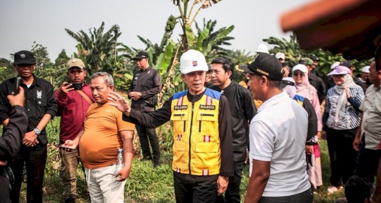 Wali Kota Bogor meninjau lahan PSEL Bogor Raya II (Foto: Heri Supriatna/RMOLJabar)